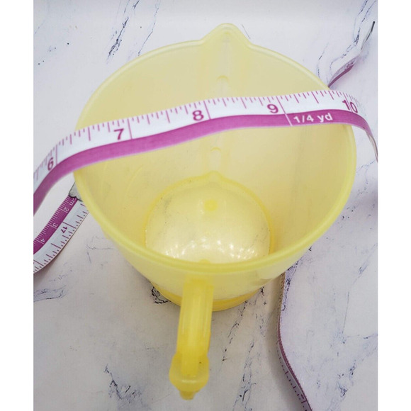 Little Tikes Child Size 4 Inch Replacement Yellow Measuring Cup - Picture 6 of 10